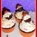 Dolce con le prugne e le mandorle