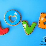 Mousse al cioccolato con mandorle tostate