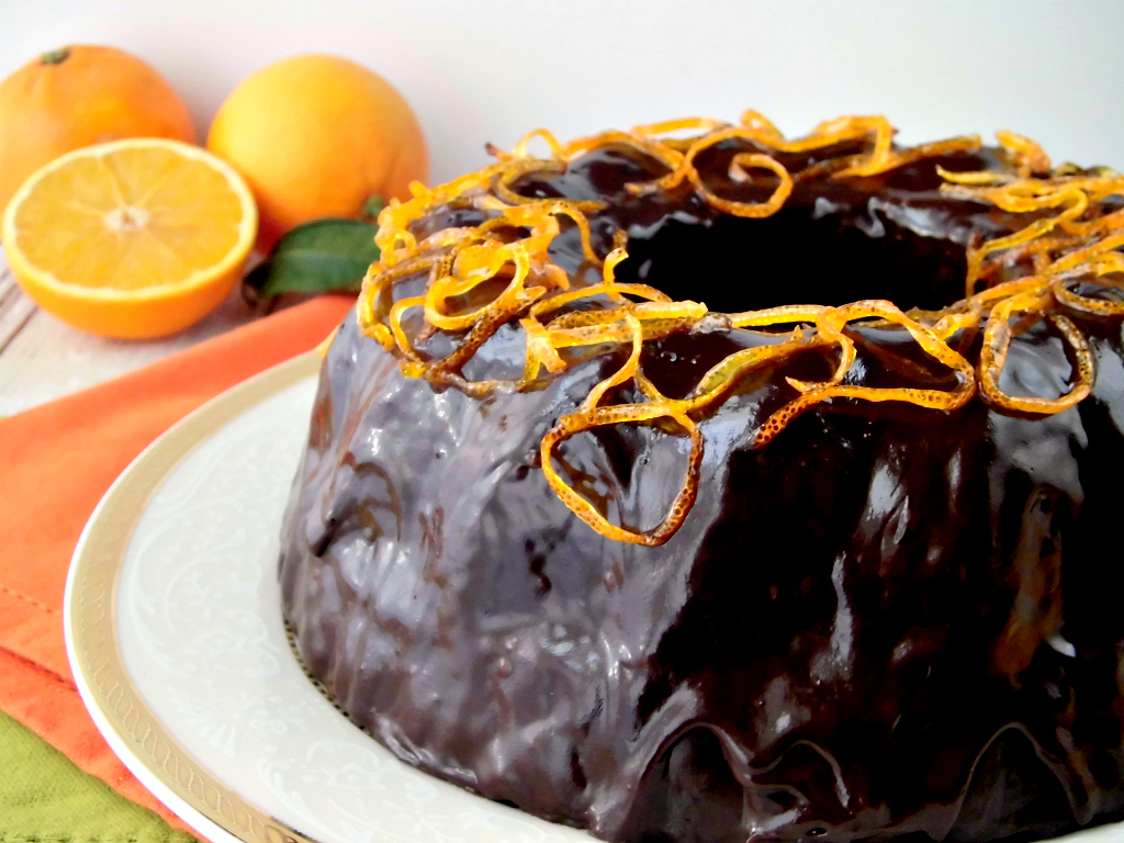Ciambella di cioccolato all'arancia