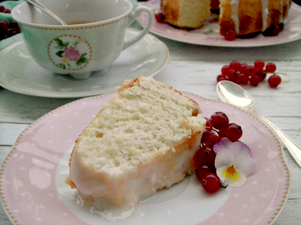 Mini angel cake