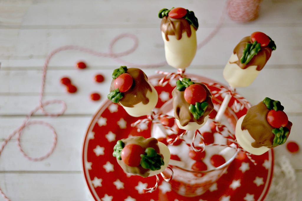 Christmas marshmallow pops