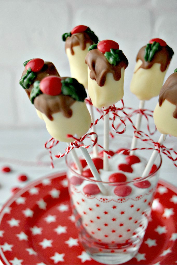 Christmas marshmallow pops
