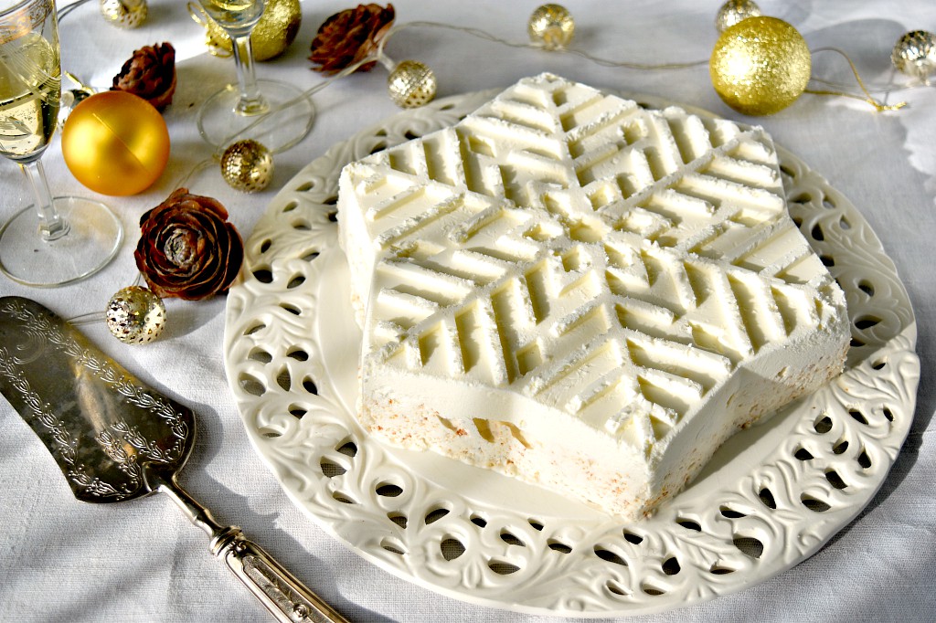 Semifreddo agli amaretti