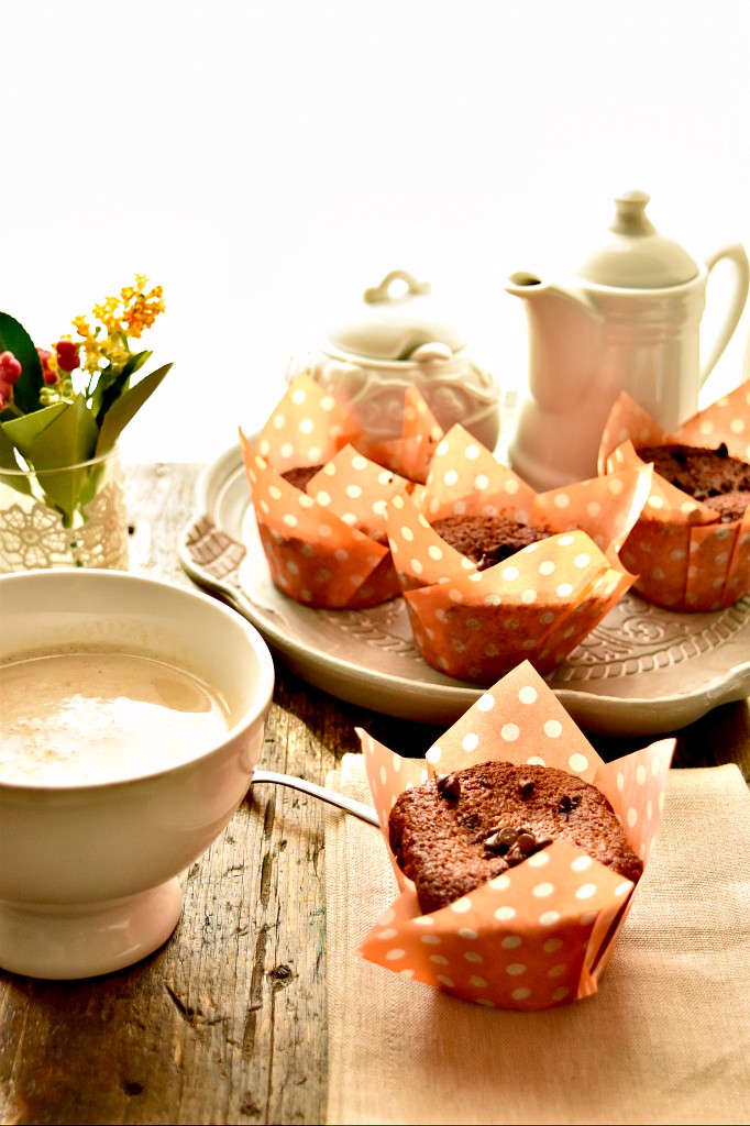 Muffin al pandoro con gocce di cioccolato