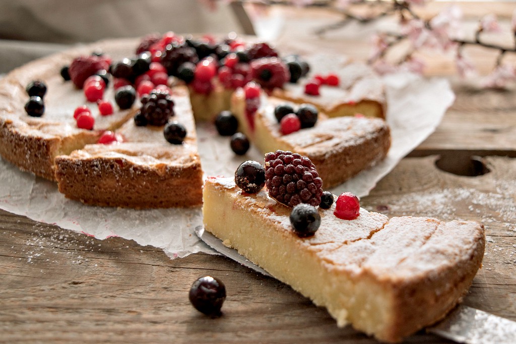 Torta appiccicosa al cioccolato bianco