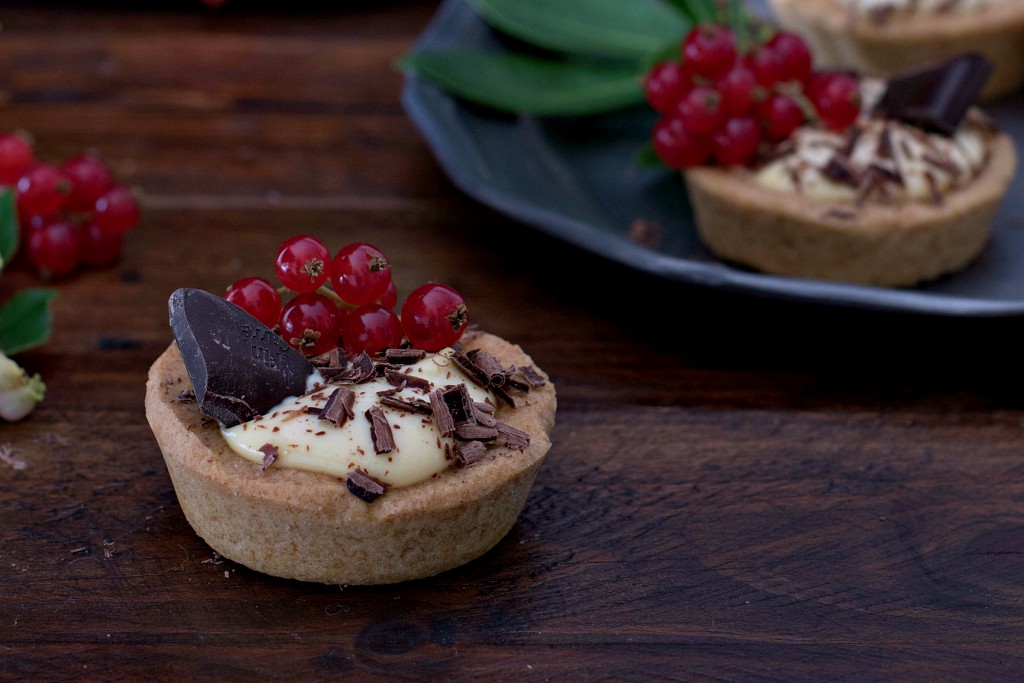 Crostatine con crema di mascarpone e ribes
