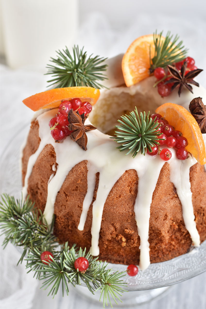 Ciambella con arancia, cardamomo e zafferano