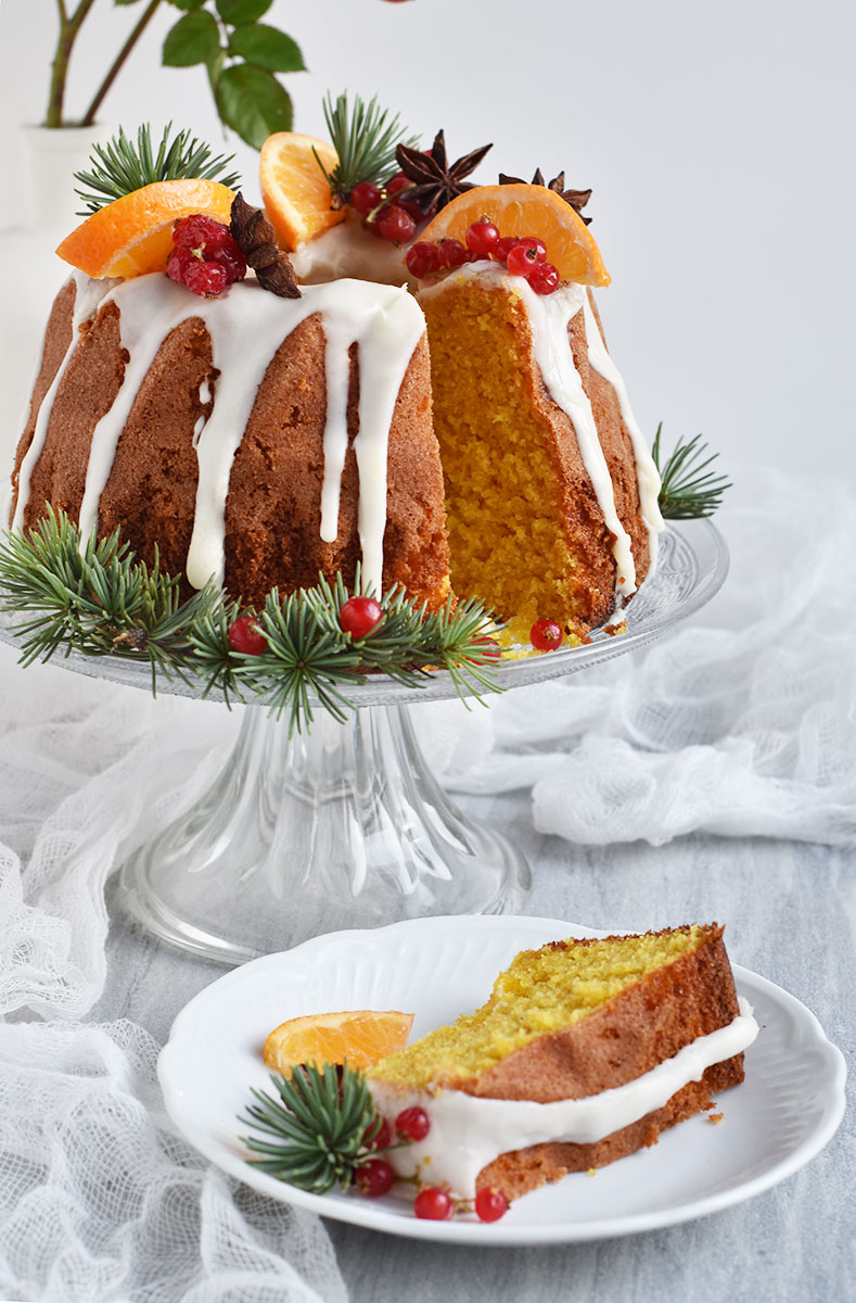 Ciambella con arancia, cardamomo e zafferano