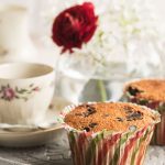 Ciambella ai mirtilli con glassa al limone