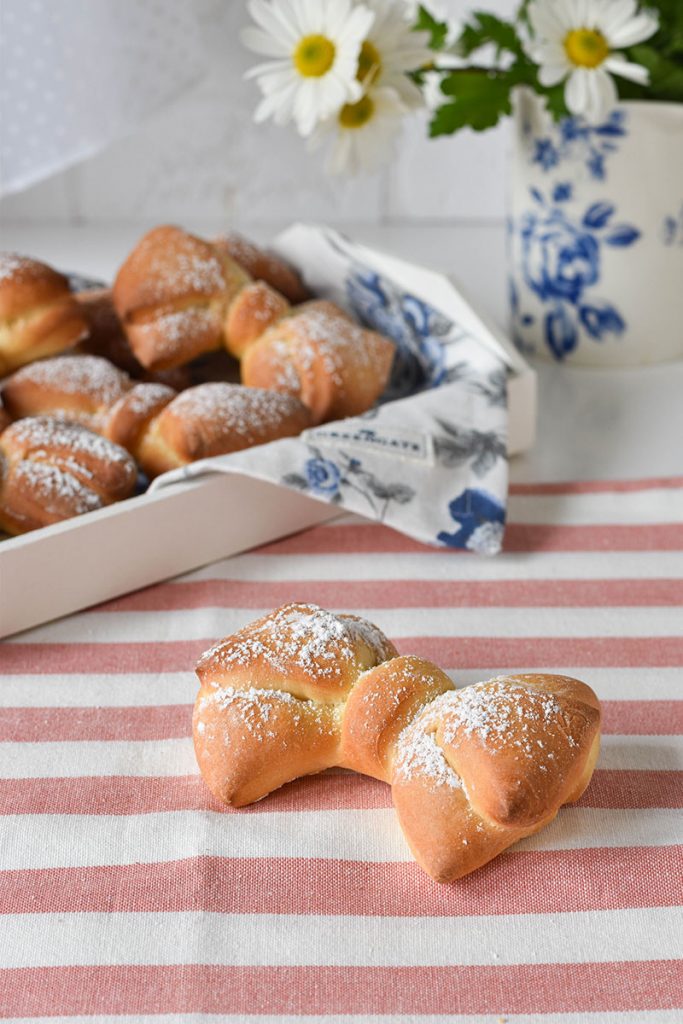 Fiocchi di brioche alla cannella