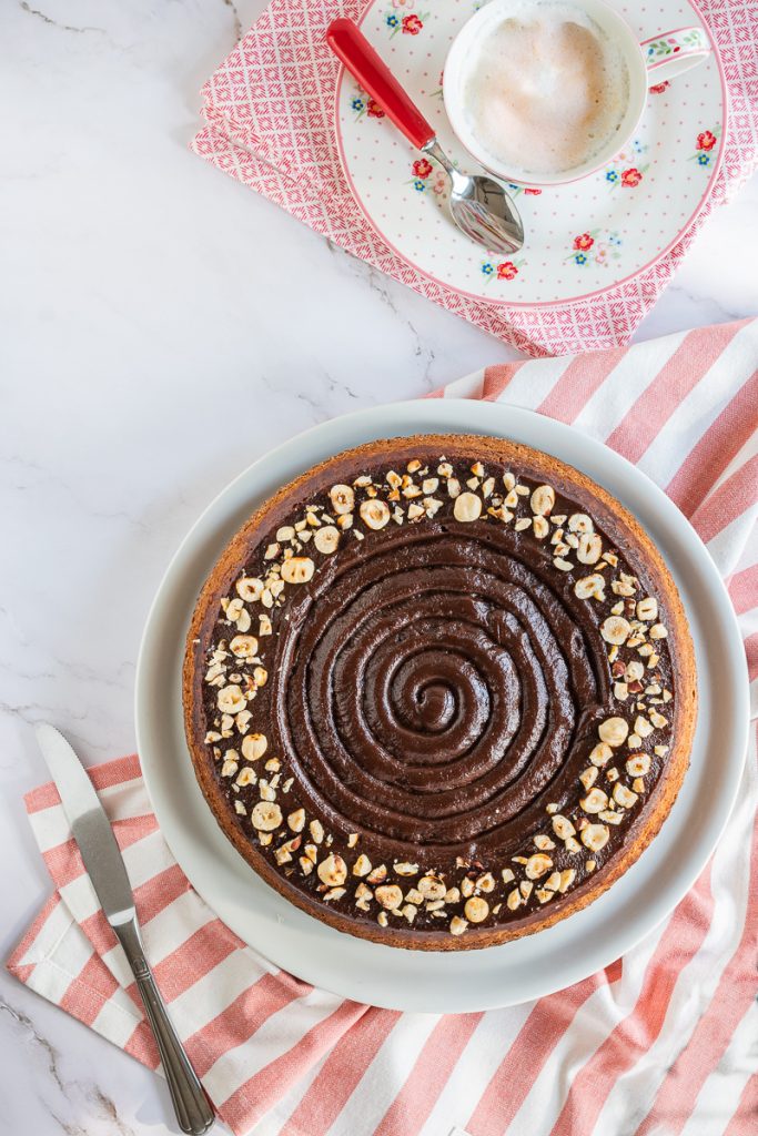 Torta morbida con crema di nocciole