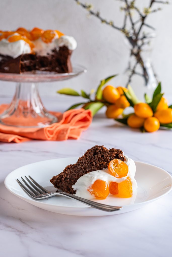 Torta al cioccolato con kumquat caramellati